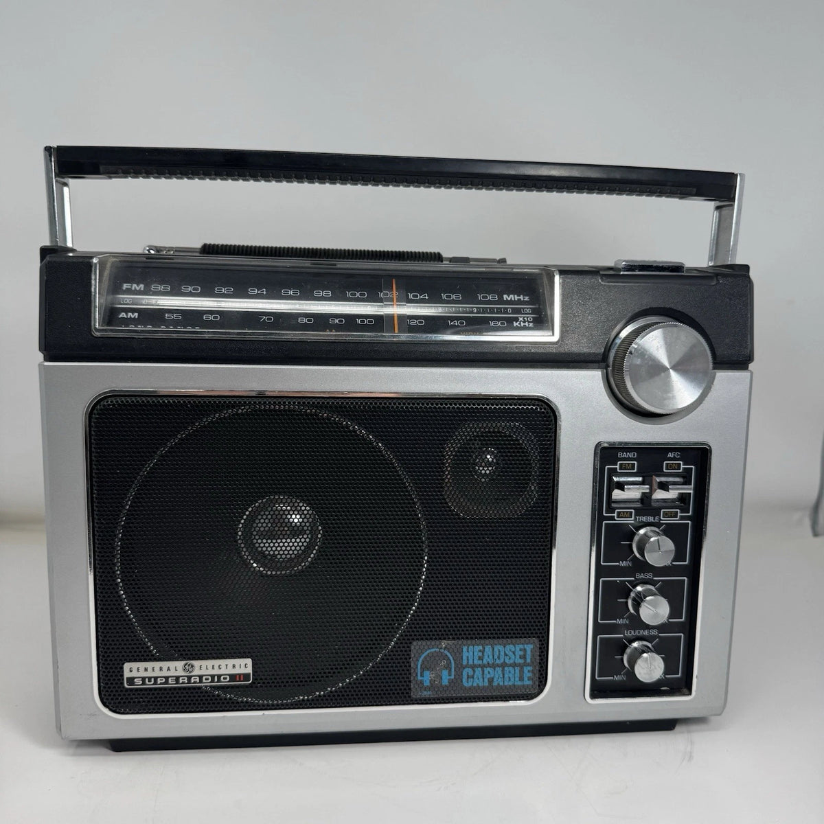1980's General Electric (GE) Radio